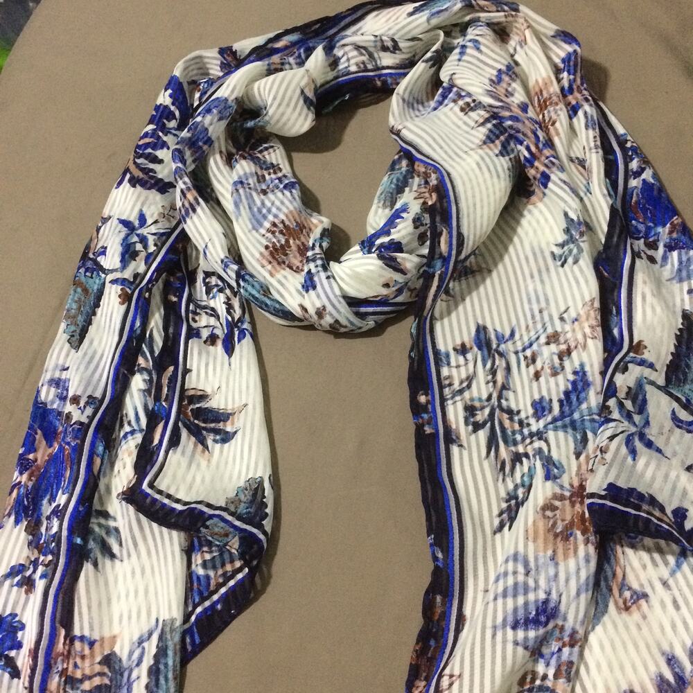 Vince Camuto Large Scarf Wrap Marine Blue Botanical Floral Polyester 17x68